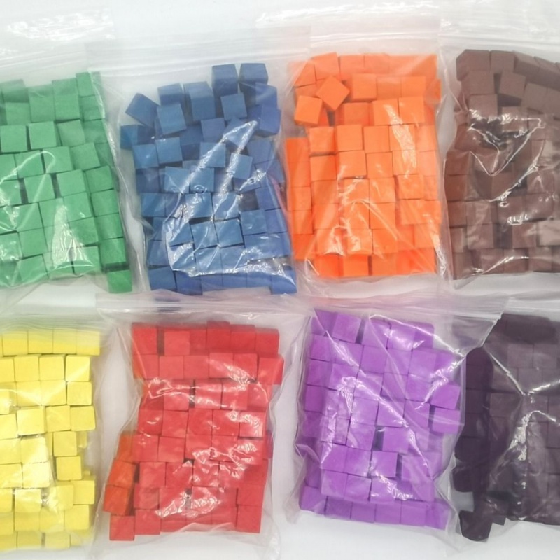 Board Game Economy - 100 ピース/ロット 10 ミリメートルウッドキューブカラフルなサイコロチェスの駒直角トークンパズルボードゲーム早期教育無料。 配送