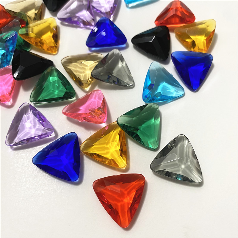 Board Game Economy - プラスチックとプラスチック製のアクセサリーのセット,23x23x23mm,透明な三角形のダイヤモンドの形,トークン,ゲームカウンター用アクセサリー,10個。