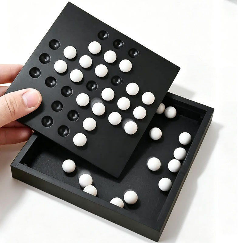 ヨーロッパクラシックシングルチェスペグソリティア教育用戦略ボ - Board Game For Kids のレビューと価格