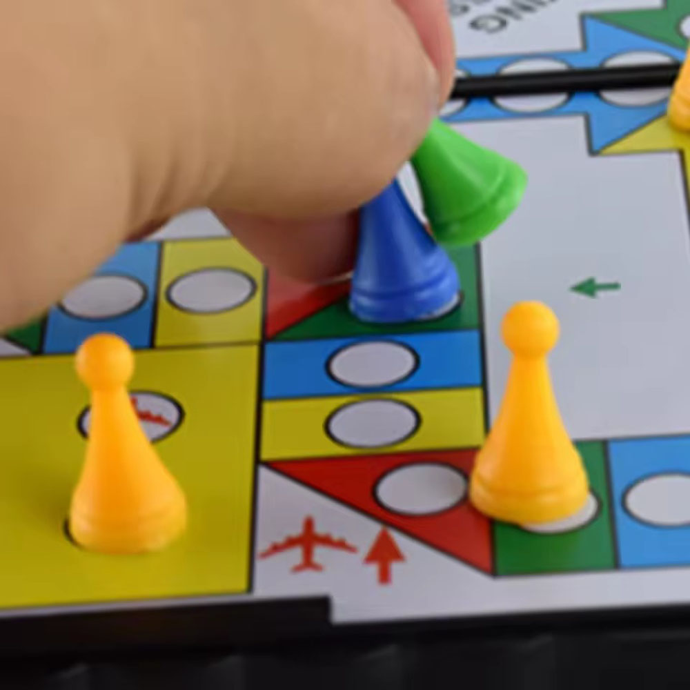 折りたたみ式磁気フライングチェスセット、クロールマット、ポー - Board Game Quacks のレビューと価格