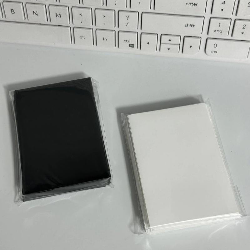 50枚入り Kpop ブランクカードスリーブ PVC フォト - Card Sleeves Protector のレビューと価格